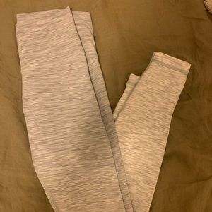 Lululemon Wunder Under leggings